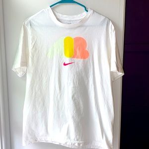 Women’s Nike T-shirt Large